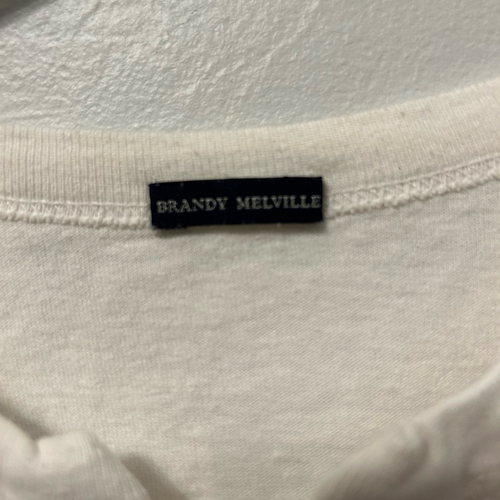 White button t-shirt - Picture 2 of 3